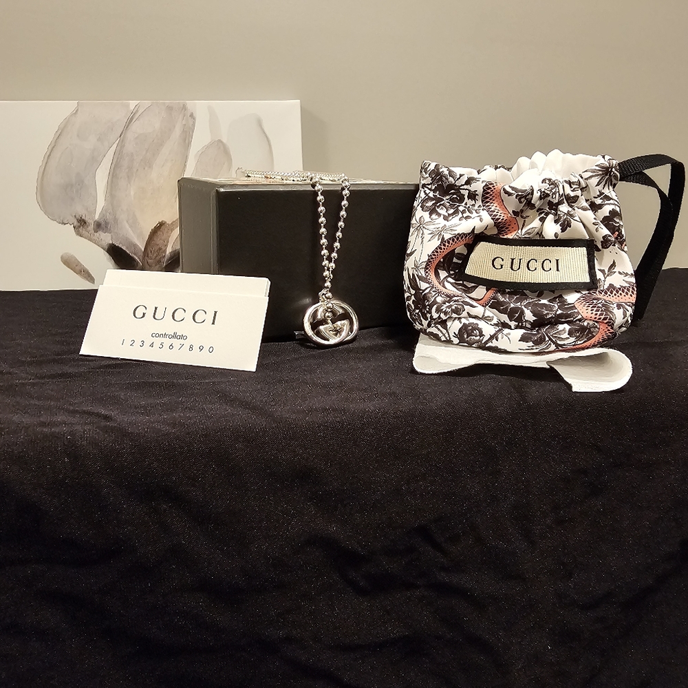 Gucci necklace